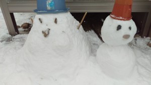 雪スライムと雪だるま