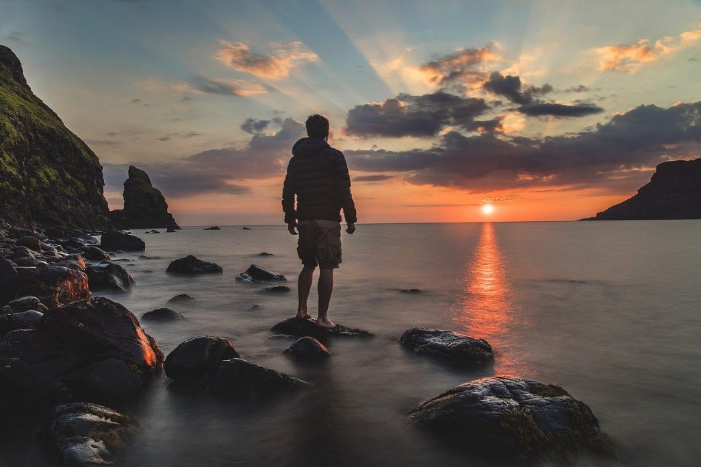 海に沈む夕日・夏の終りの画像