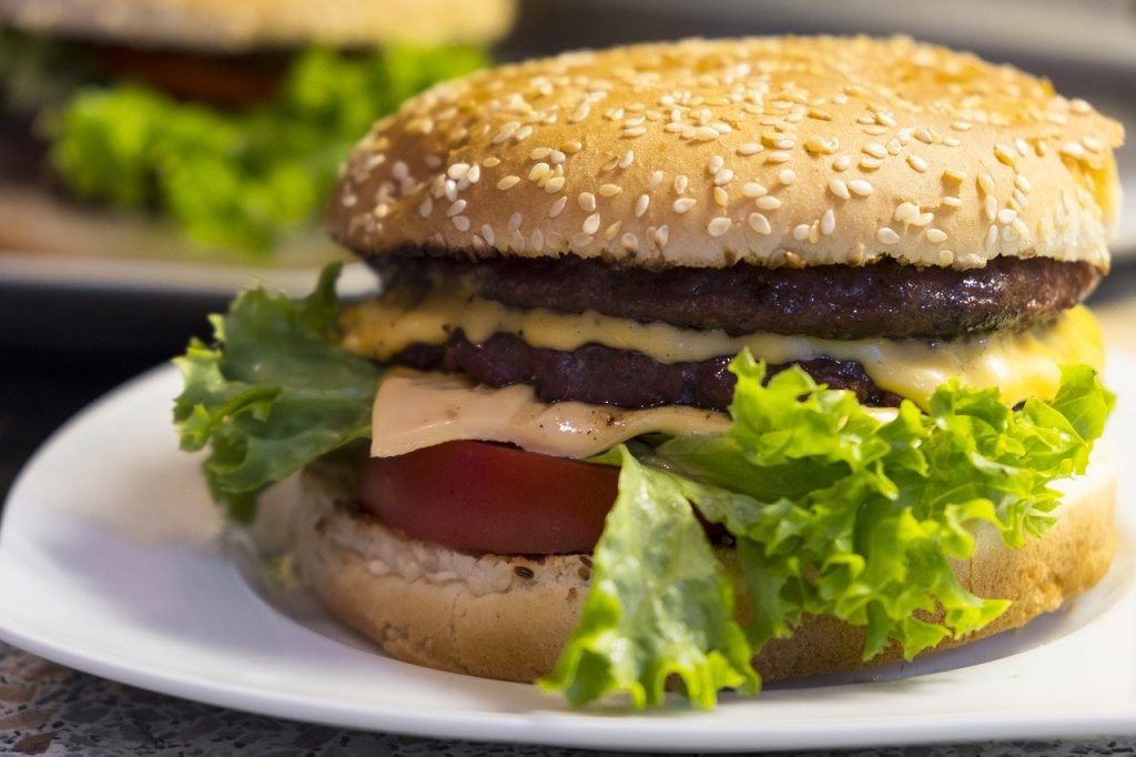 チーズバーガーのイメージ・アメリカ合衆国ナショナル・チーズバーガー・デイのイメージ画像